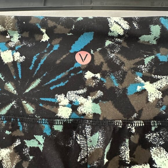 Livi By Lane Bryant Capri Leggings Black/Teal Abstract Print Lace-Up Hem 14/16 P - Picture 5 of 9